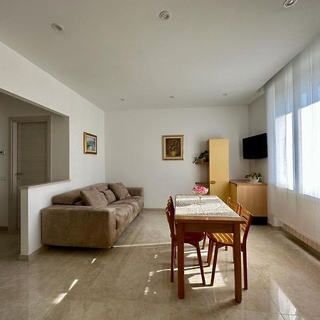 Il Blu Di Laveno Appartement Buitenkant foto